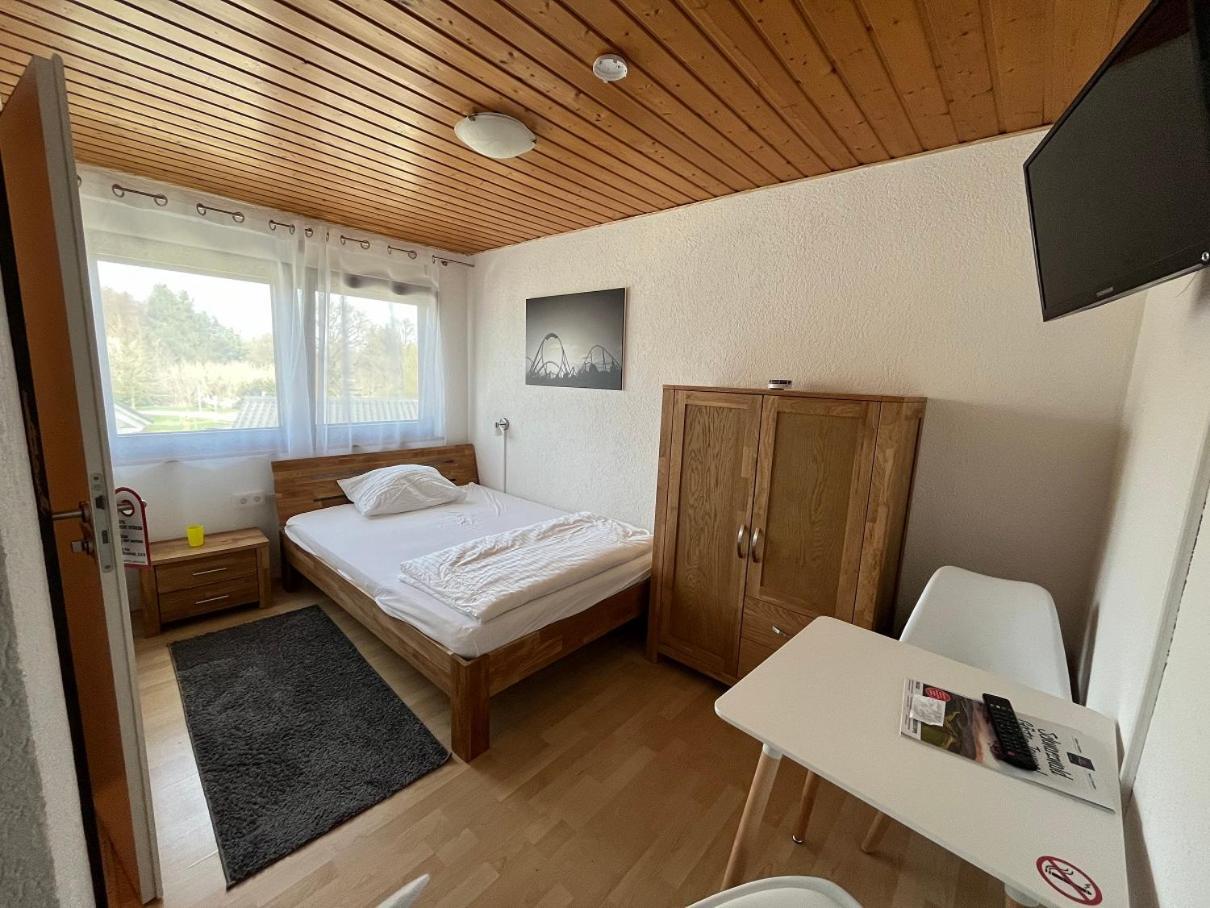 Pension Am Park Руст Екстер'єр фото